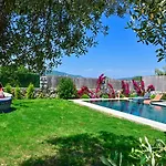 Villa Luxury-holiday For 6 People With Turkish Bath & Sauna In Oeluedeniz