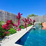 Villa Luxury-holiday For 6 People With Turkish Bath&sauna In ölüdeniz