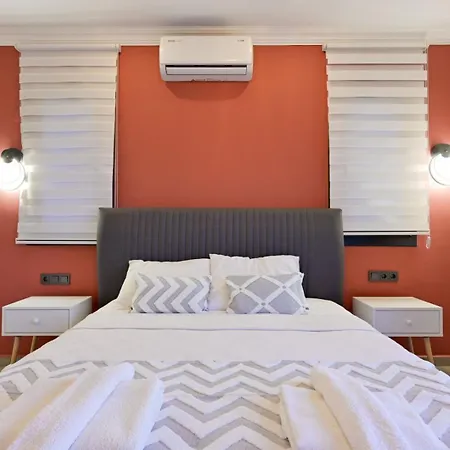 Vila Luxury-holiday For 6 People With Turkish Bath & Sauna In Oeluedeniz Fethiye