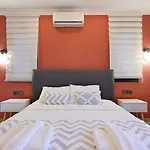 فيلة Luxury-holiday For 6 People With Turkish Bath & Sauna In Oeluedeniz فتحية